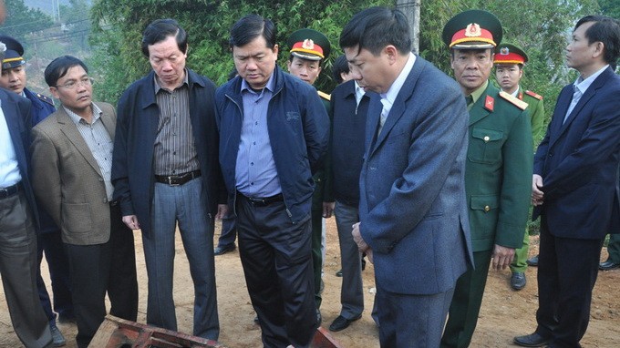 Bộ trưởng Đinh La Thăng đã có mặt tại hiện trường chỉ đạo khắc phục sự cố. Ảnh: Tuổi Trẻ.